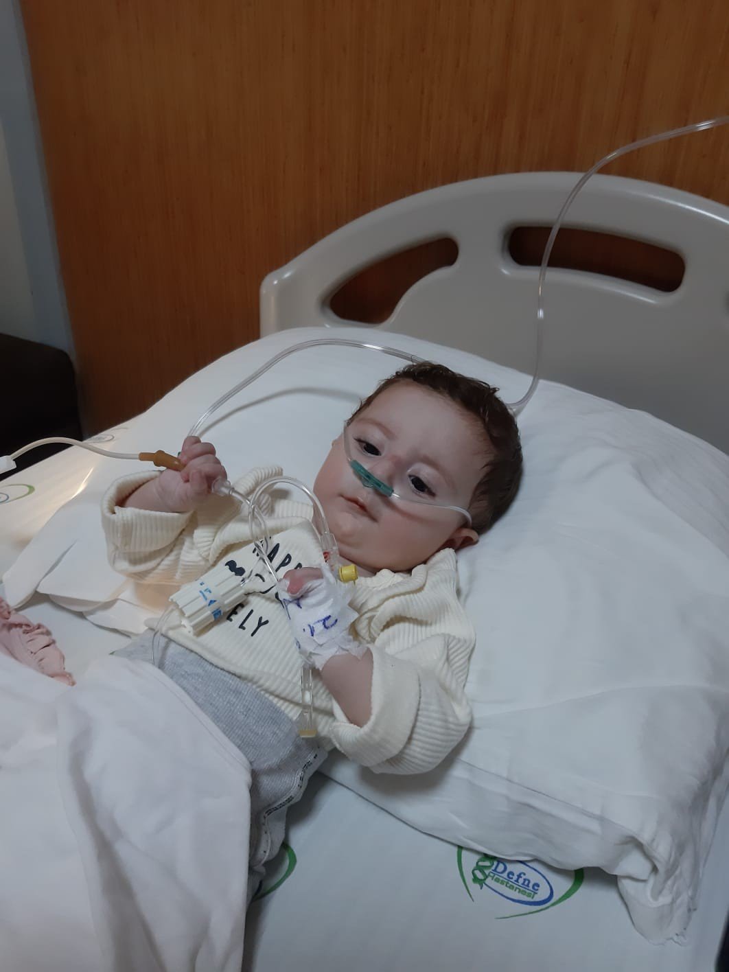 SMA hastası Arya bebeğin yardım kumbarasını çaldılar