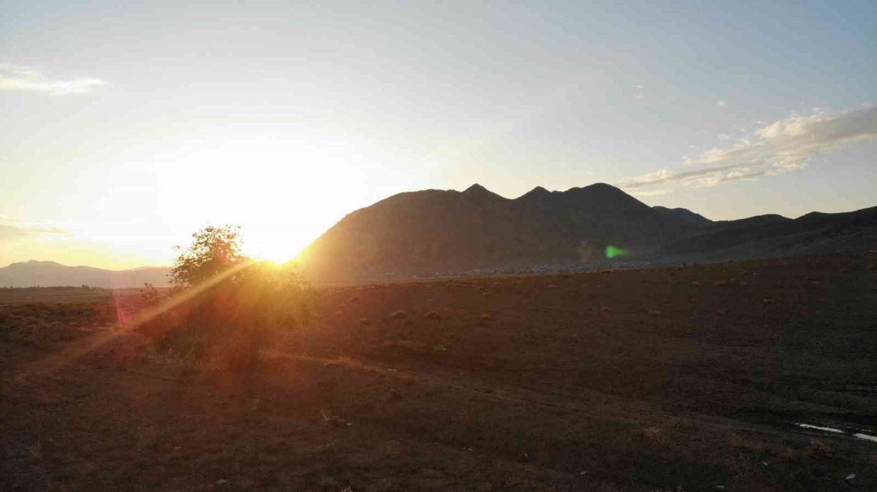 Kirkor Dağı’nda eşsiz gün batımı