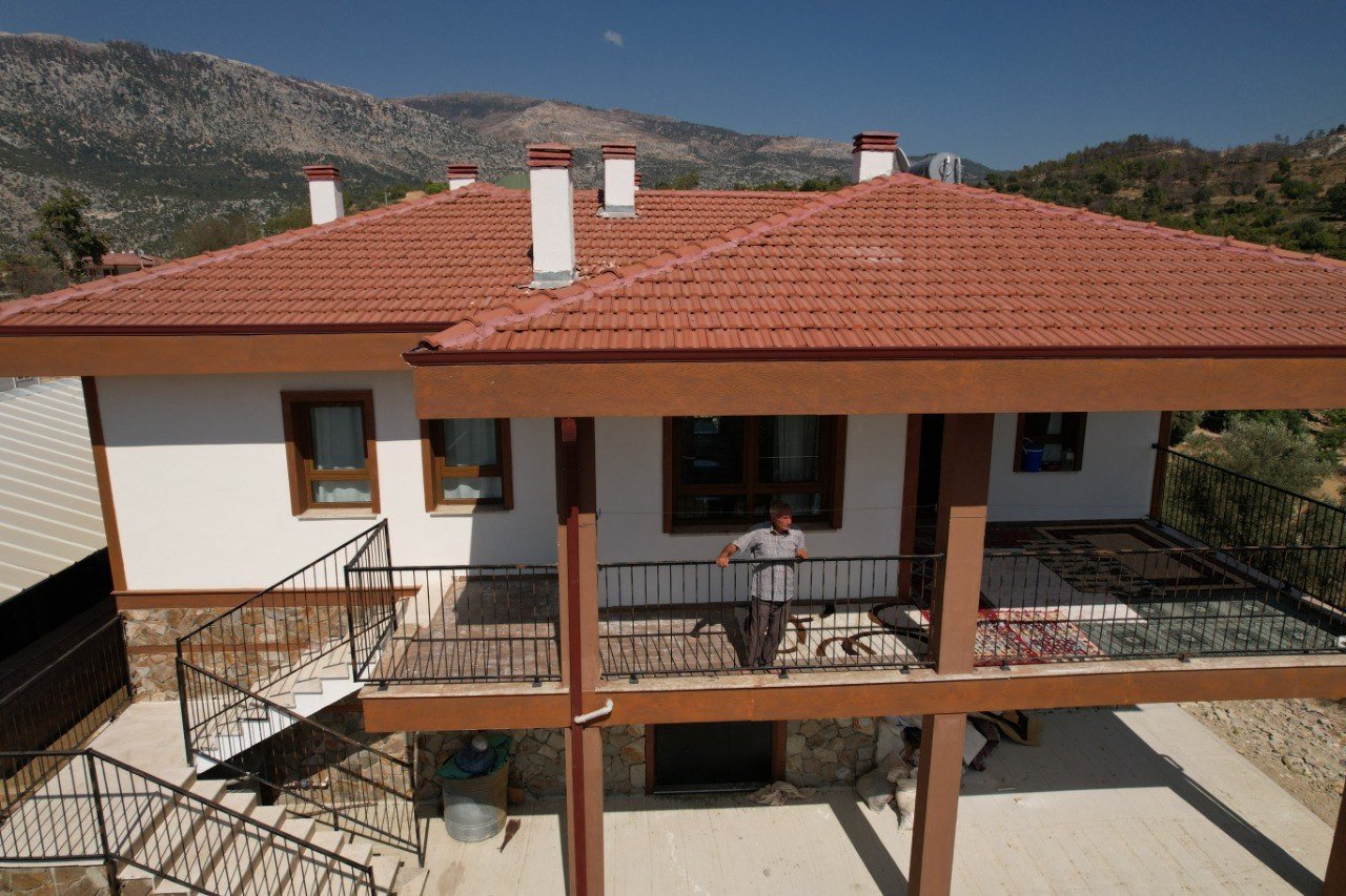 Antalya’daki yangın afeti sonrası 150 konut daha hak sahiplerine teslim edilecek