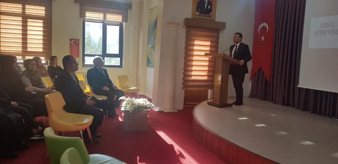 Bayburt’ta “Özel Eğitim Farkındalık Seminerleri” başladı