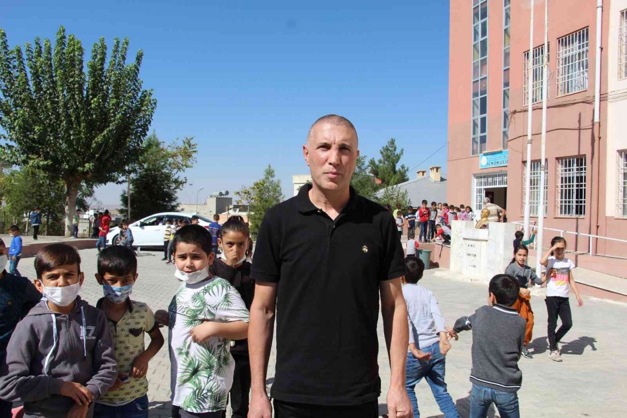 Erdal Erdem’den anlamlı hareket