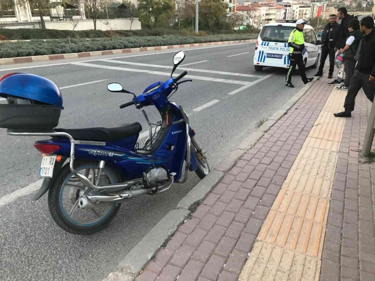 Bilecik’te motosikletin çarptığı 8 yaşındaki çocuk ve sürücü yaralandı