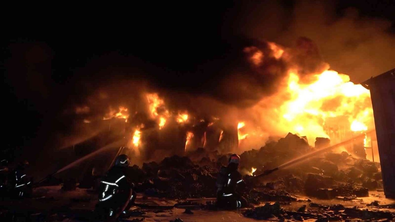 Bursa’da 13 saattir devam eden yangının boyutu gün ağarınca ortaya çıktı