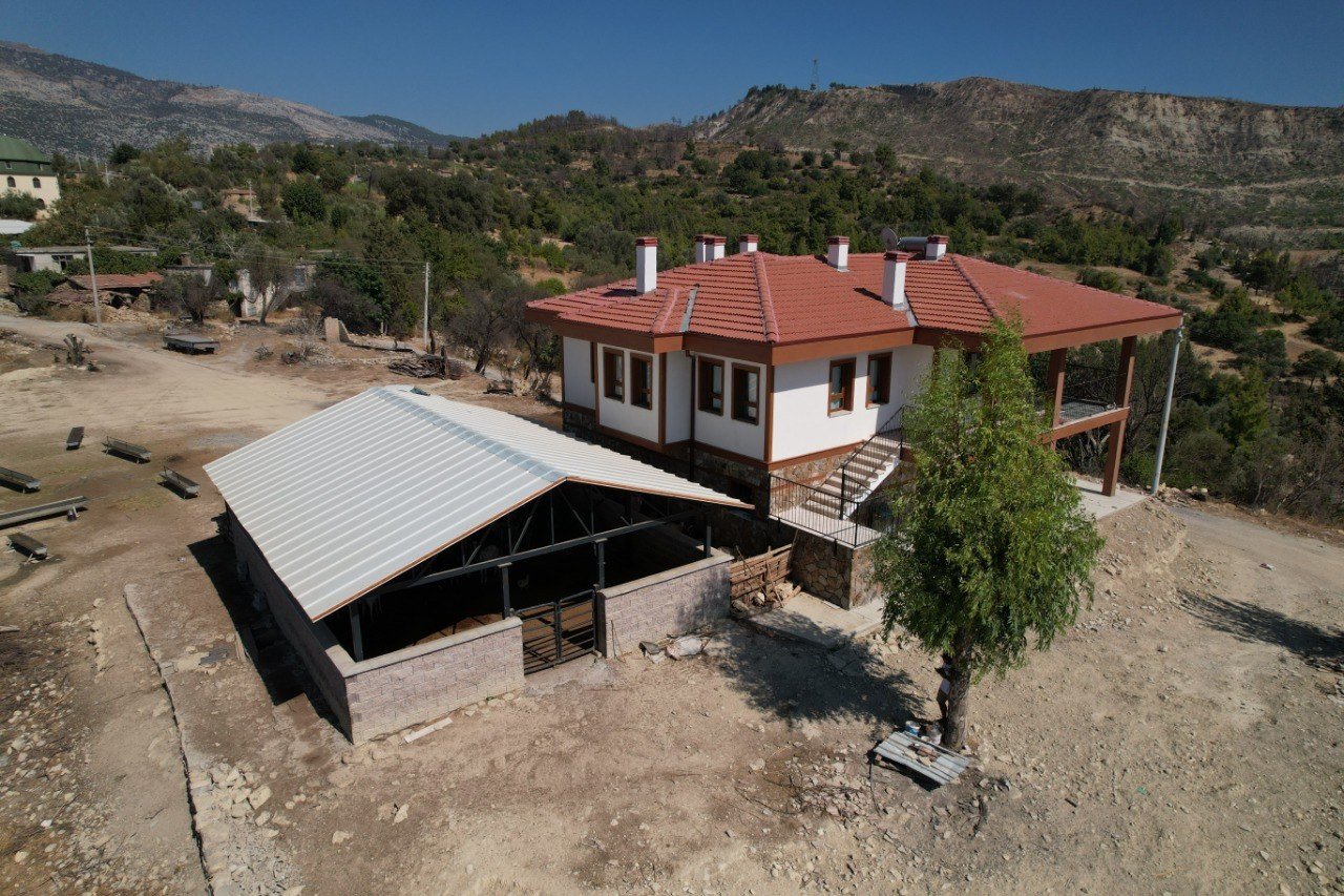 Antalya’daki yangın afeti sonrası 150 konut daha hak sahiplerine teslim edilecek