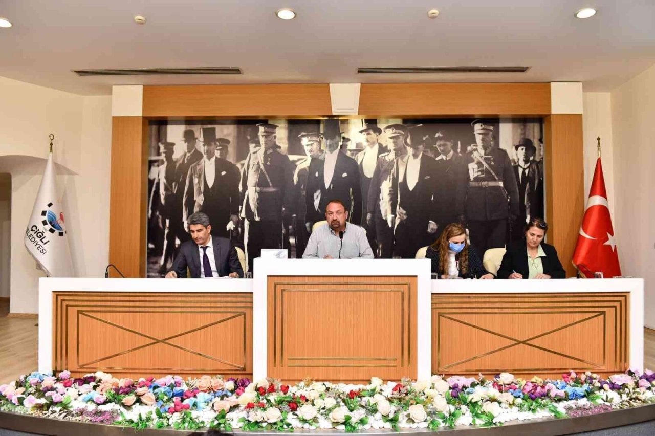 Gümrükçü’den Köyiçi çıkışı: "Rant çetelerine izin vermeyeceğiz"