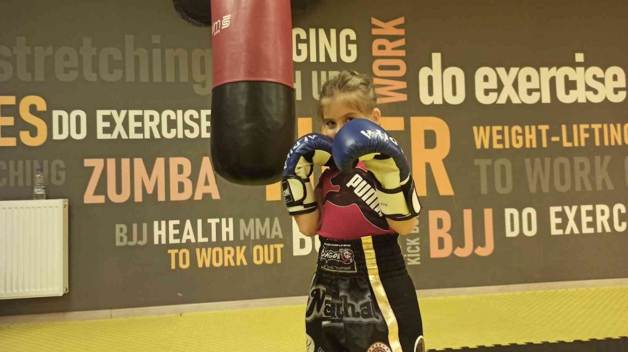 Minik yumrukların hedefi milli takım