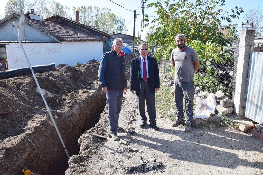 Kaymakam Gürdal, köylerde incelemelerde bulundu