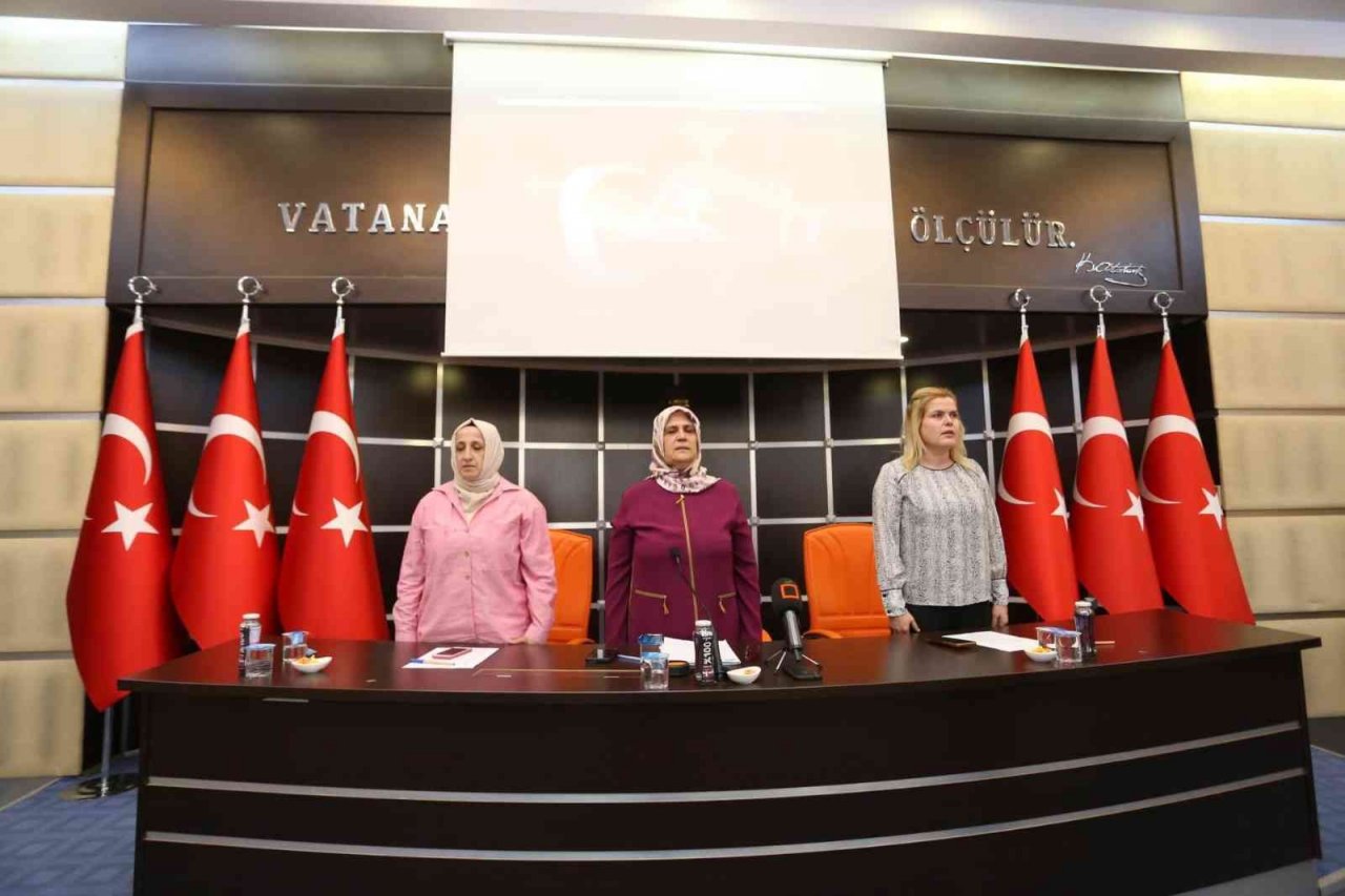 Kepez Belediye meclisinde ilk yaşandı