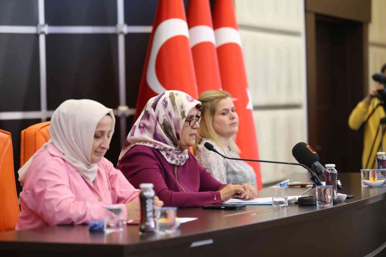 Kepez Belediye meclisinde ilk yaşandı