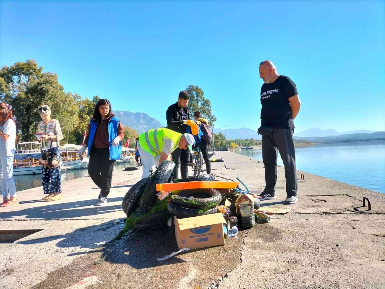 Köyceğiz Gölü dip temizliği yapıldı