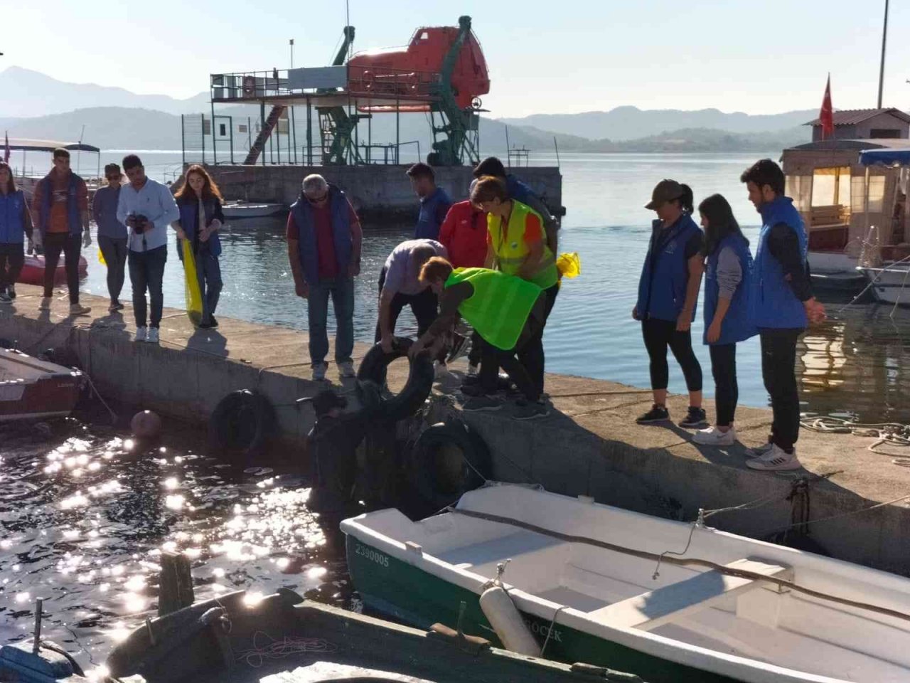 Köyceğiz Gölü dip temizliği yapıldı