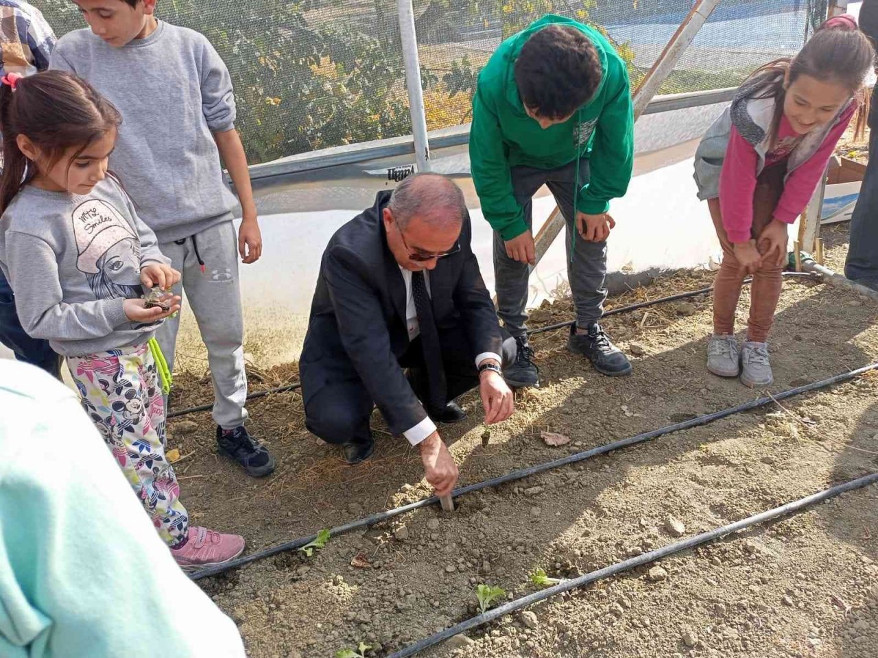 Gördes’te ’Sevgimizi Seramızda Büyütüyoruz’ projesi