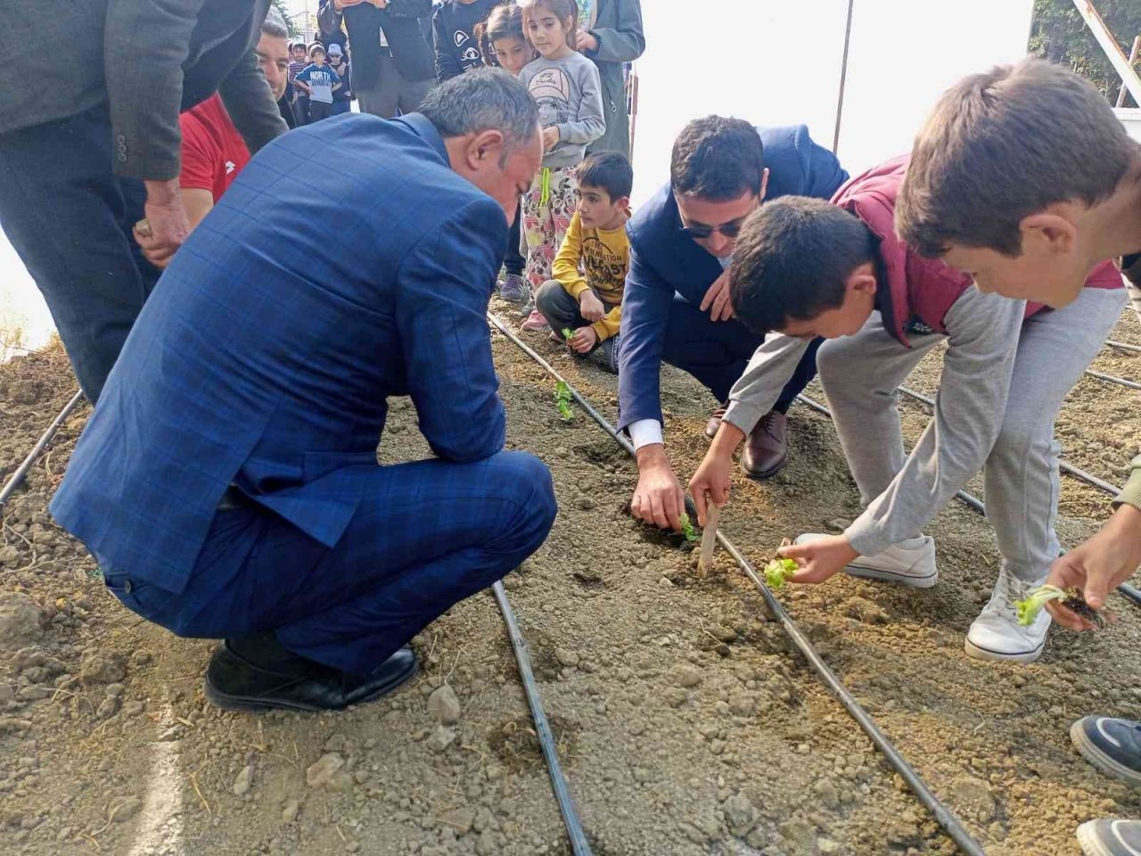 Gördes’te ’Sevgimizi Seramızda Büyütüyoruz’ projesi