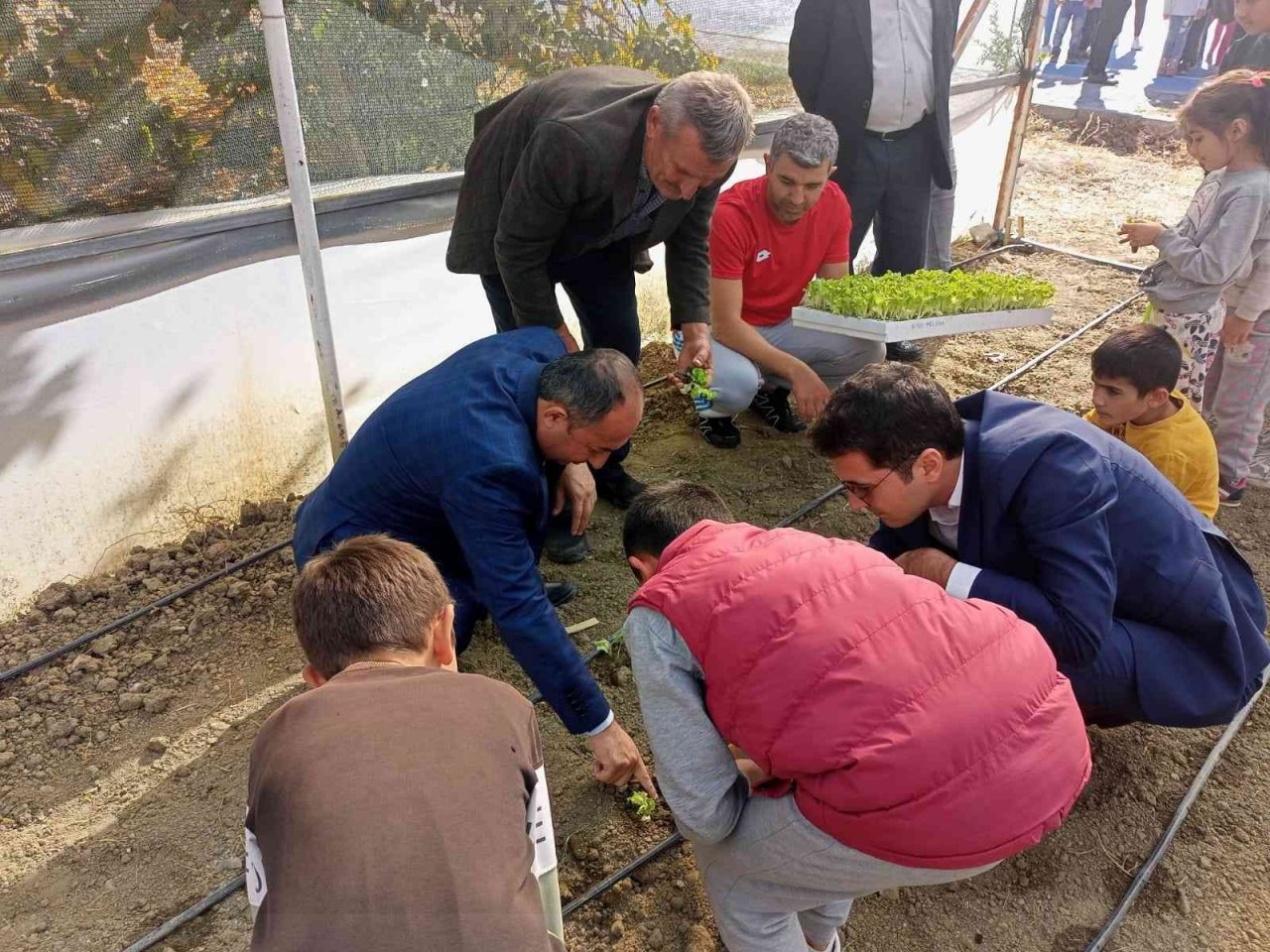 Gördes’te ’Sevgimizi Seramızda Büyütüyoruz’ projesi