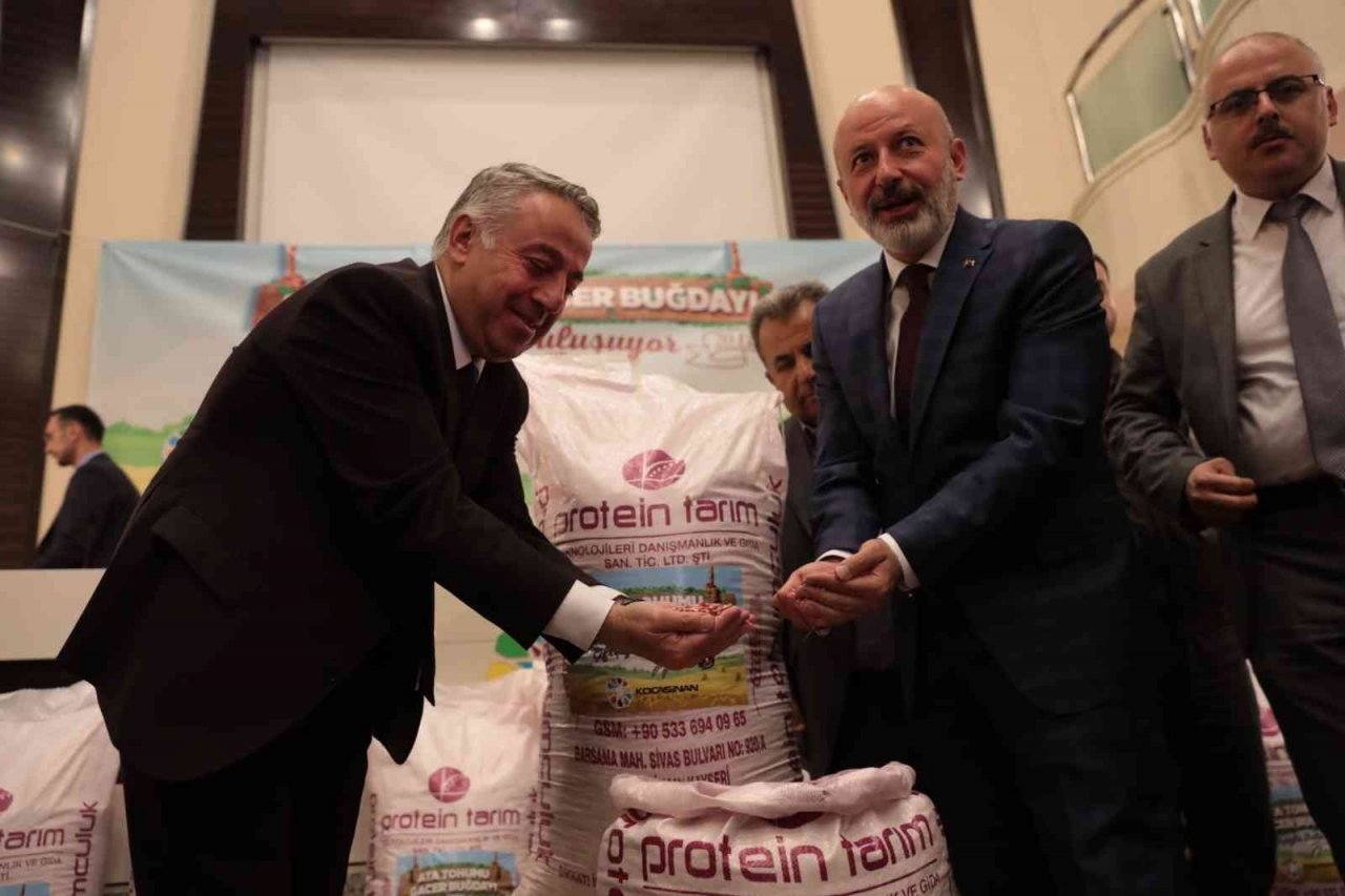 Çiftçi dostu Başkan Çolakbayrakdar’ın milli ve yerli tohum hamlesi takdir topladı