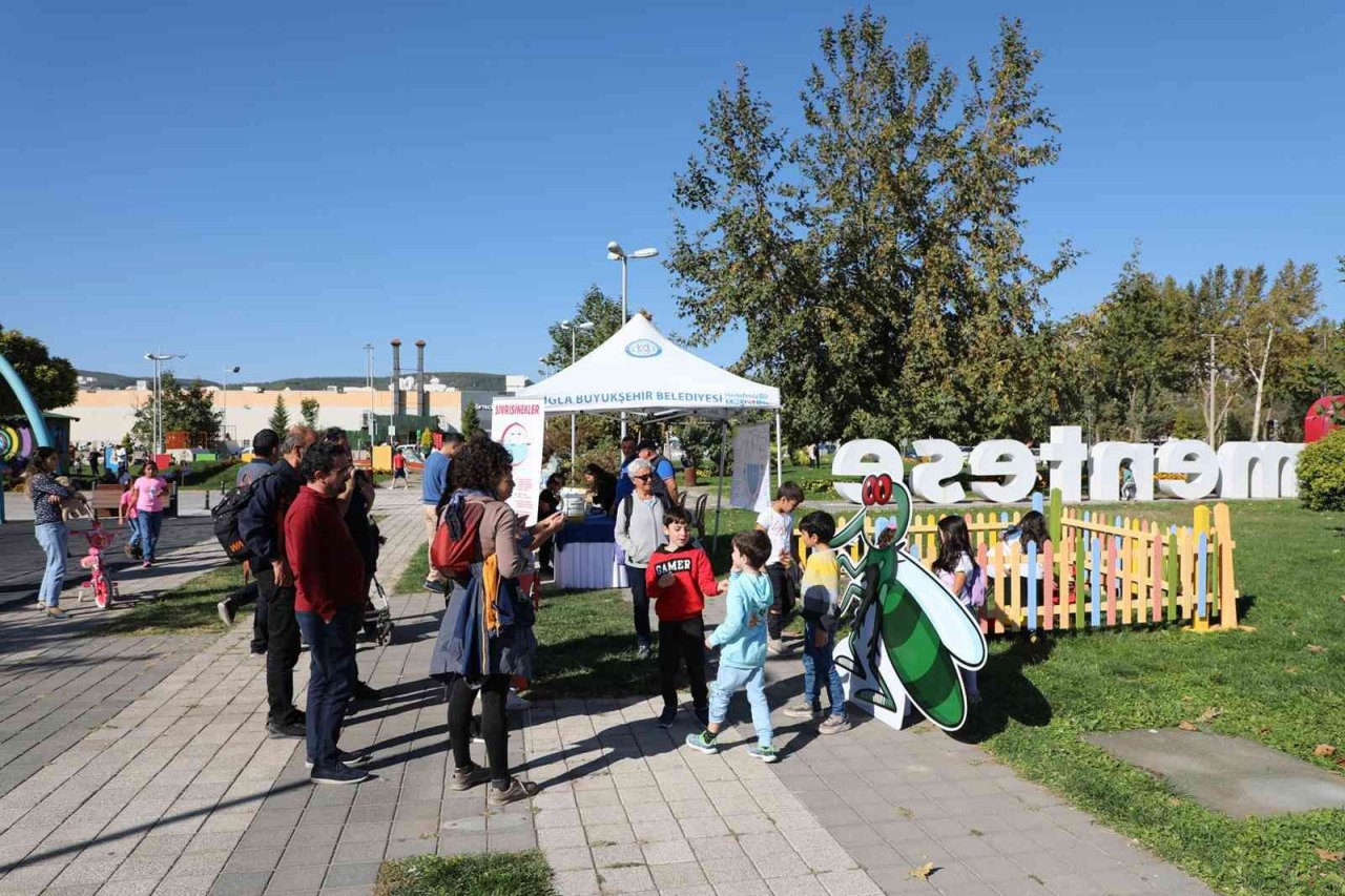 Vatandaşlara vektörle mücadele bilgilendirmesi