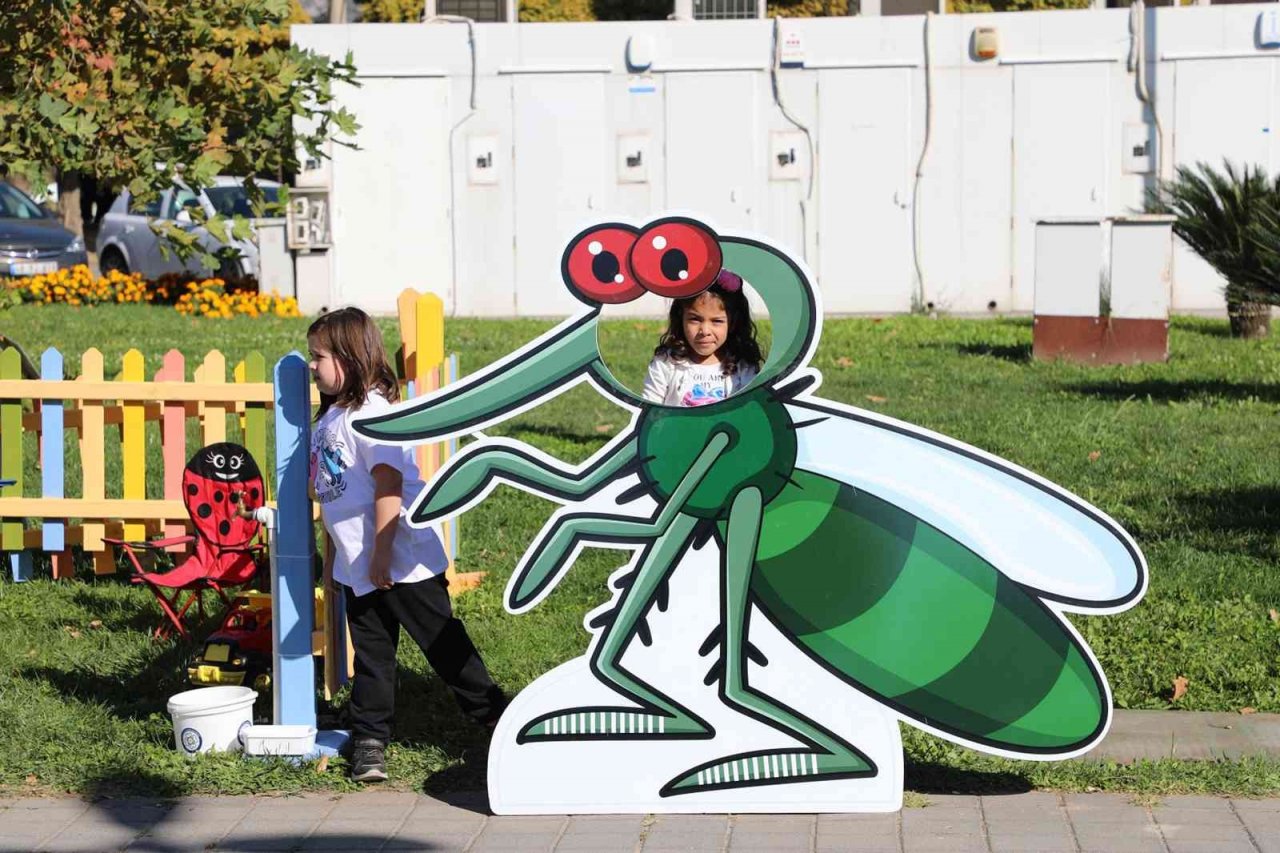 Vatandaşlara vektörle mücadele bilgilendirmesi