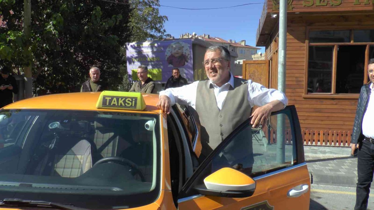 Başkan Savran minik Yusuf için direksiyona geçti