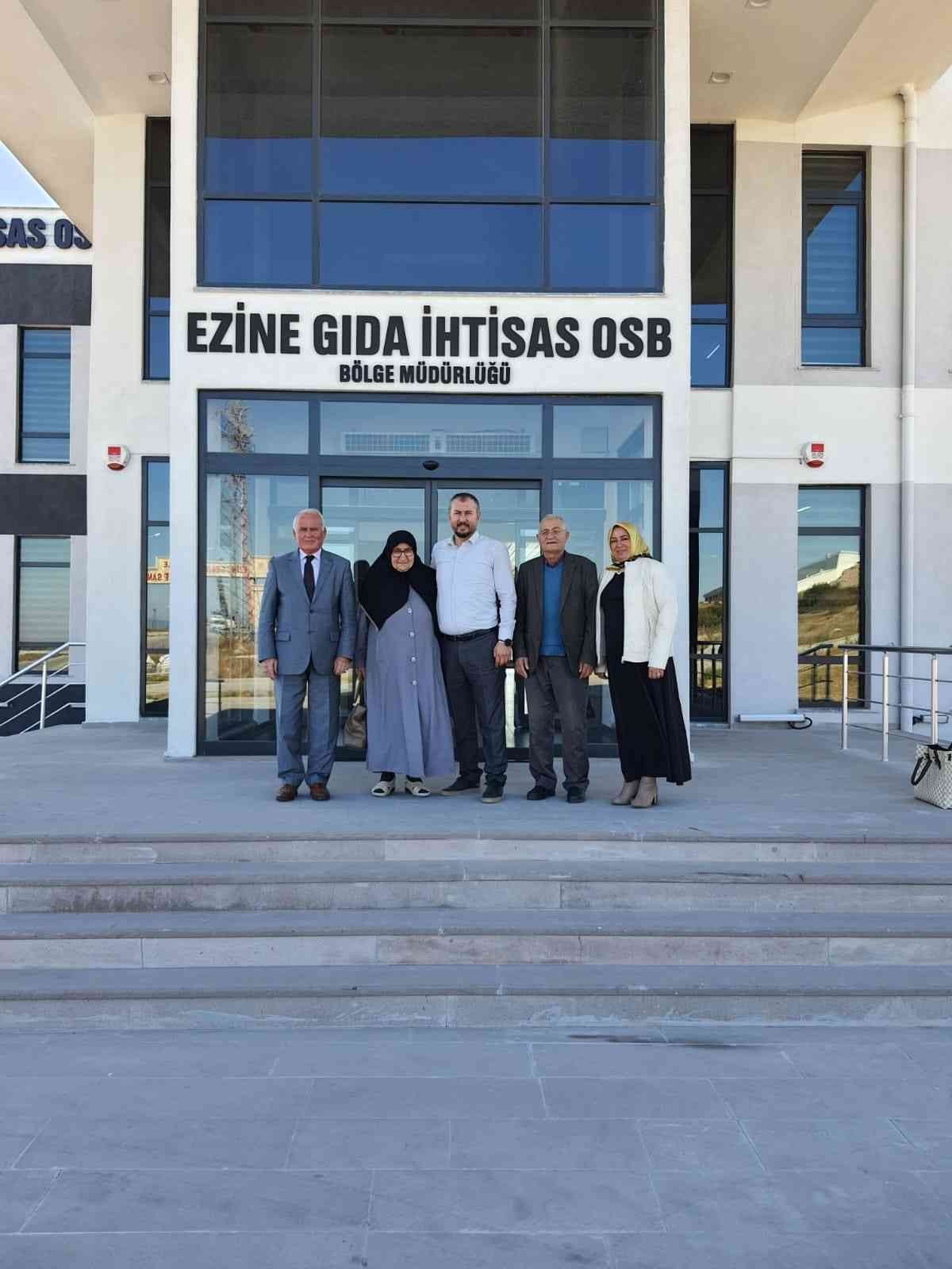 Şehit Aileleri Derneği’nden Ezine OSB’ye teşekkür ziyareti