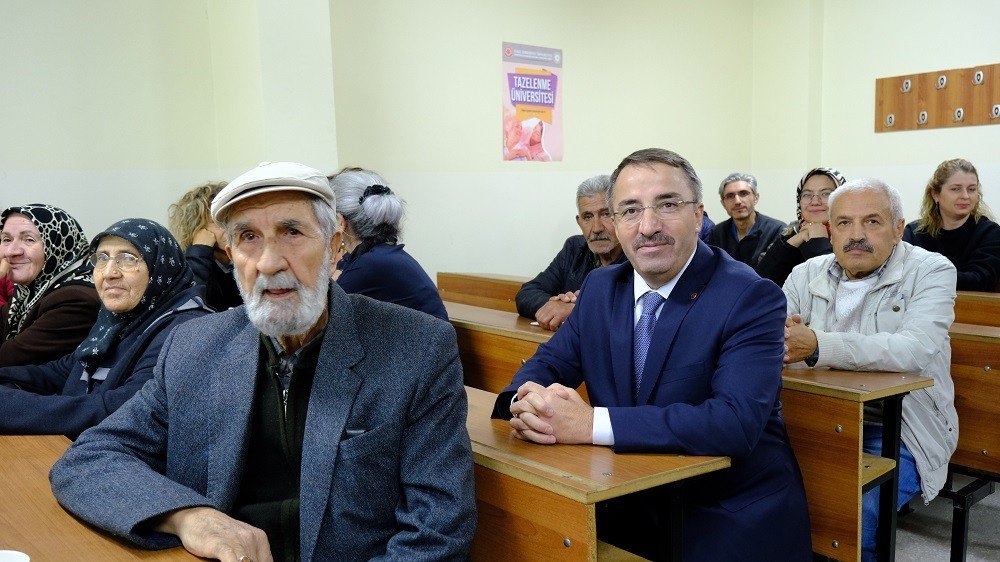 Sivas Cumhuriyet Üniversitesi’nde “Tazelenme Üniversitesi” açıldı