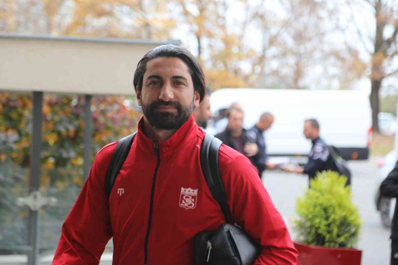 Sivasspor kafilesi Prag’a ulaştı