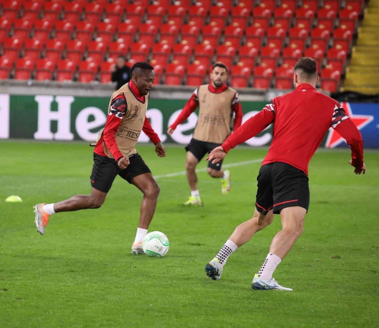 Sivasspor, Slavia Prag maçı hazırlıklarını tamamladı