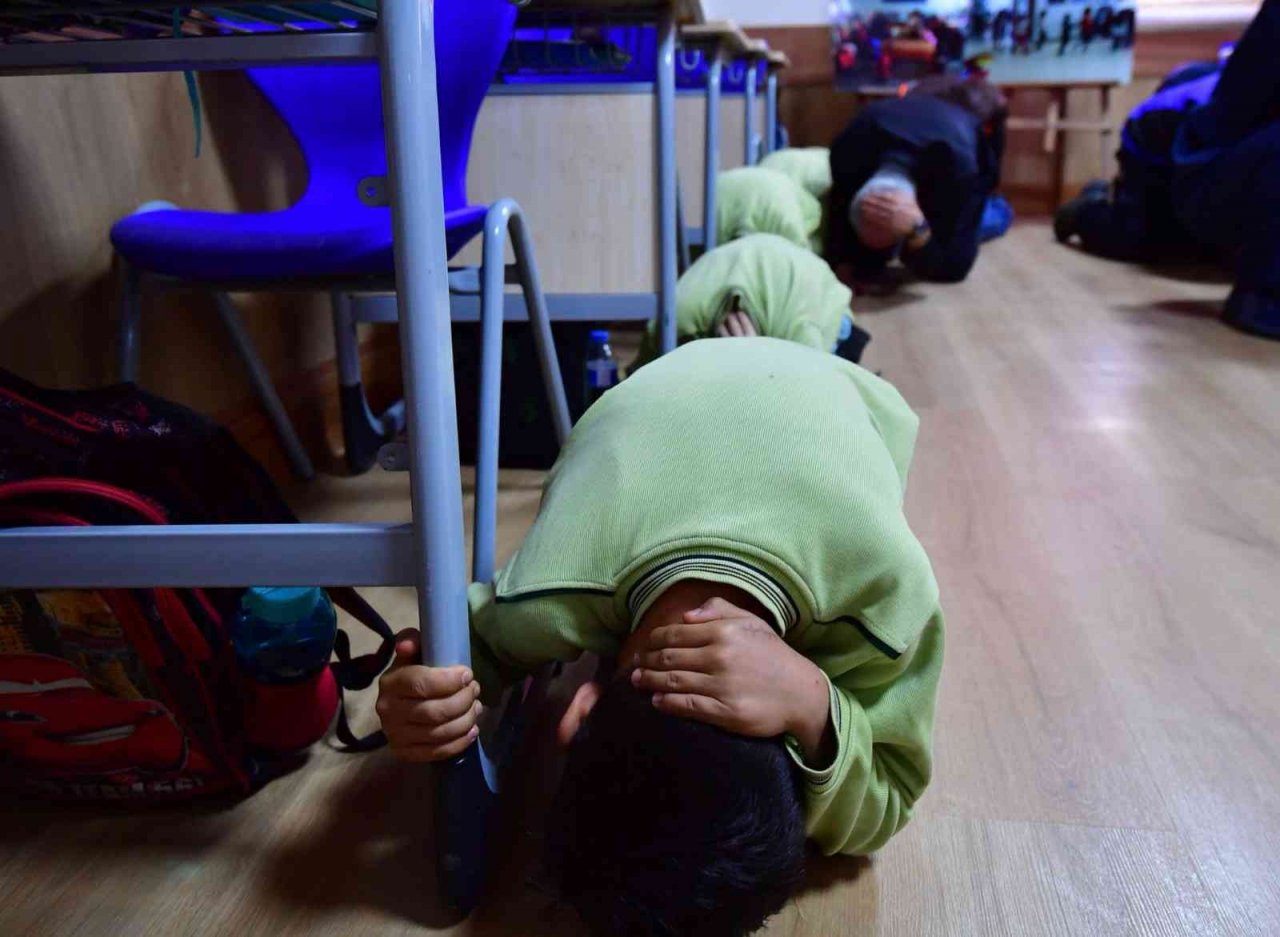 Gaziantep’te deprem ve tahliye tatbikatı gerçekleşti