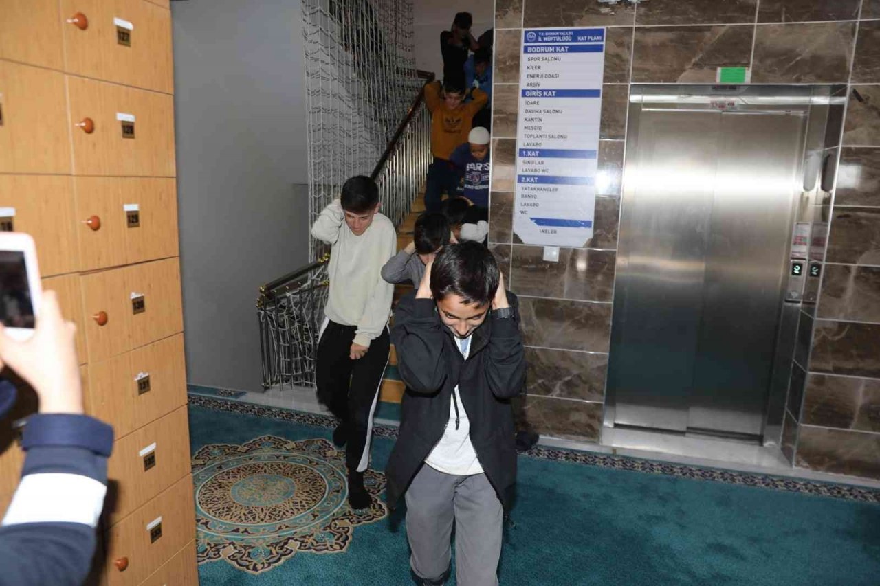 Burdur’da tahliye tatbikatı