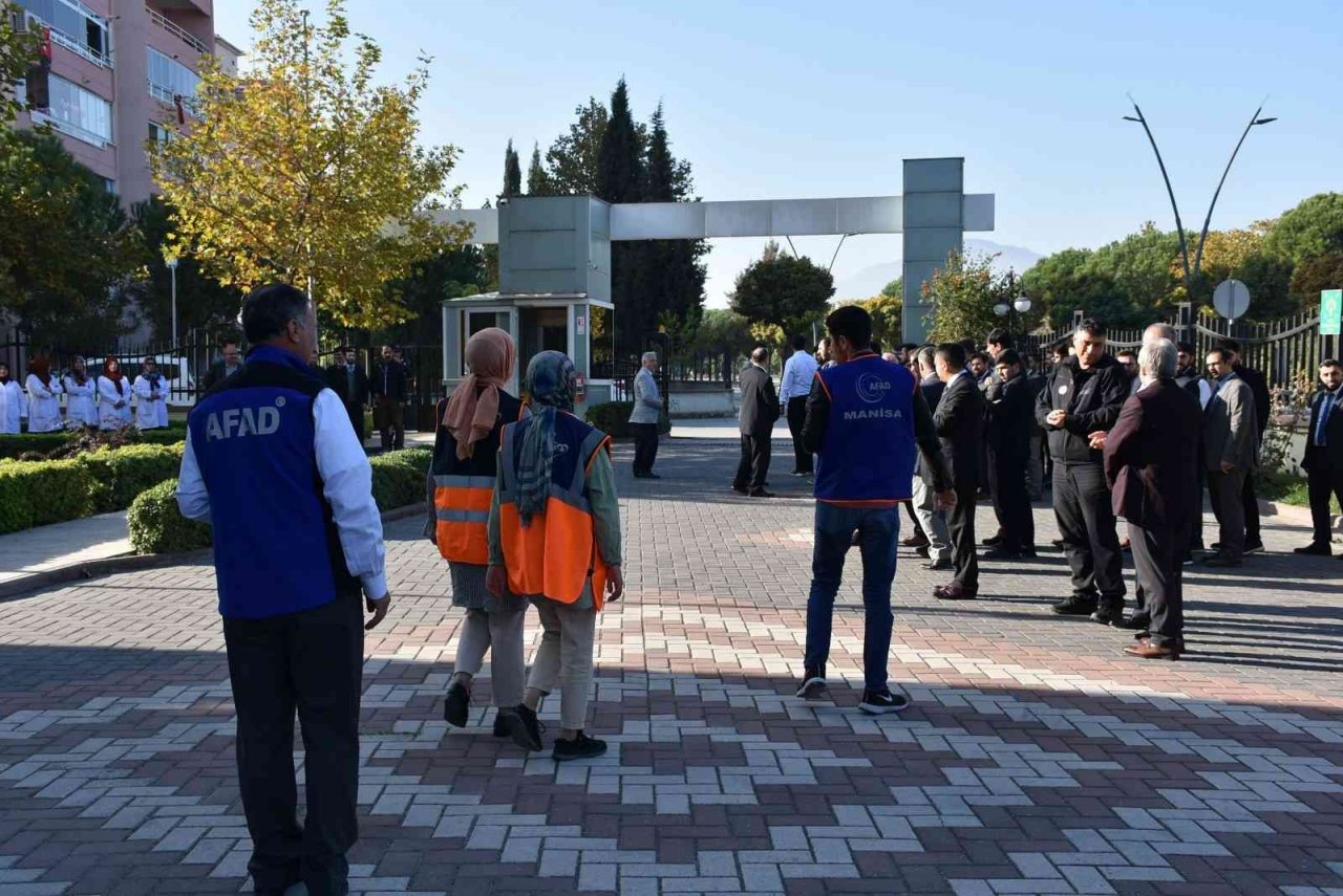 Diyanet çalışanlarına deprem tatbikatı