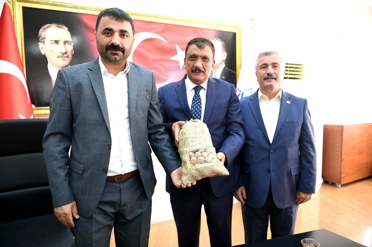 Başkan Gürkan MHP’li başkanlarla buluştu