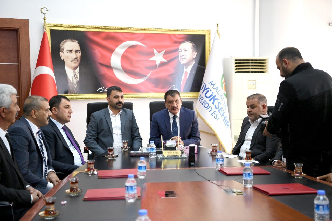 Başkan Gürkan MHP’li başkanlarla buluştu