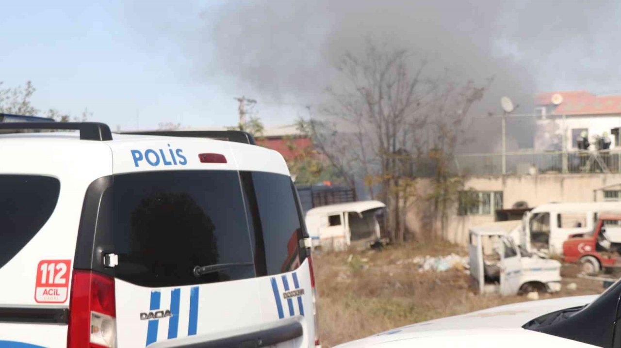 Hurdalıkta çıkan yangın korkuttu