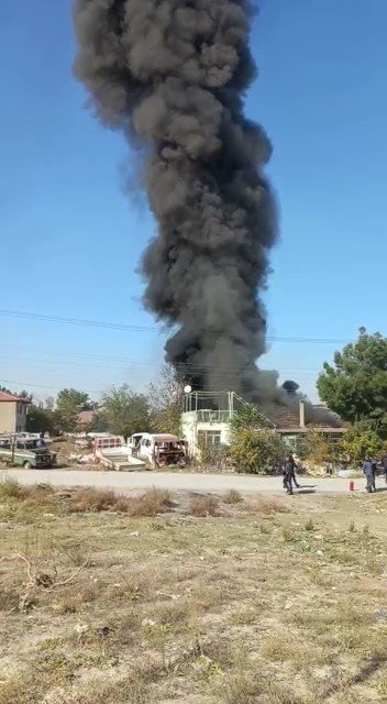 Hurdalıkta çıkan yangın korkuttu