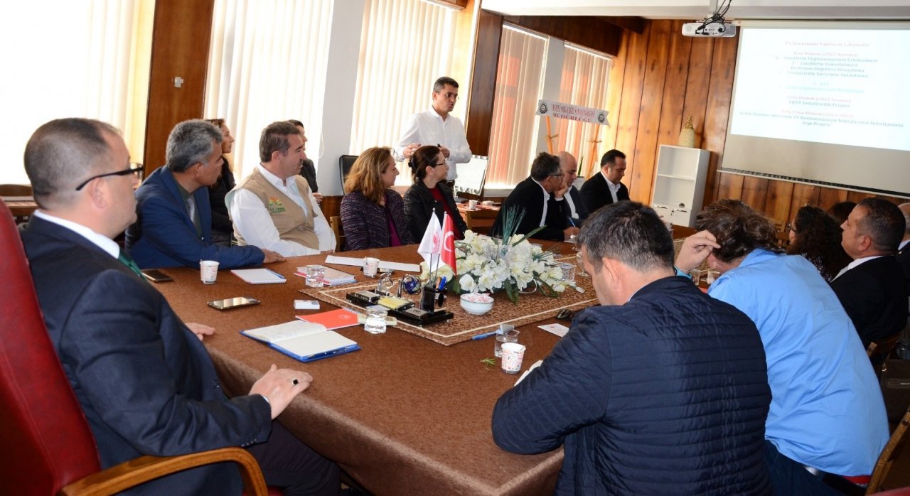 Kekik hasadında yaşanan sorunlar masaya yatırıldı