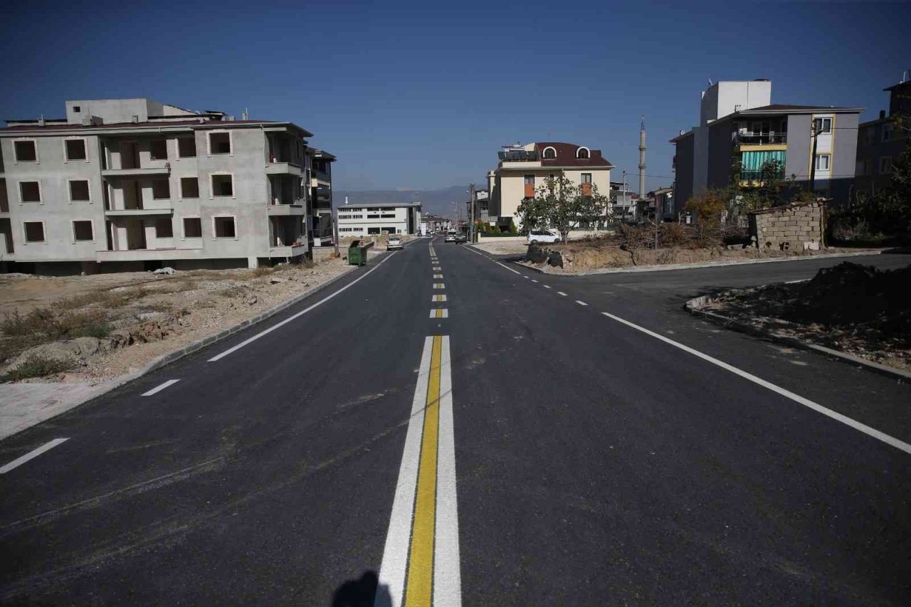 Merkezefendi’de yenilenen yol ve kaldırımlar ulaşıma açıldı