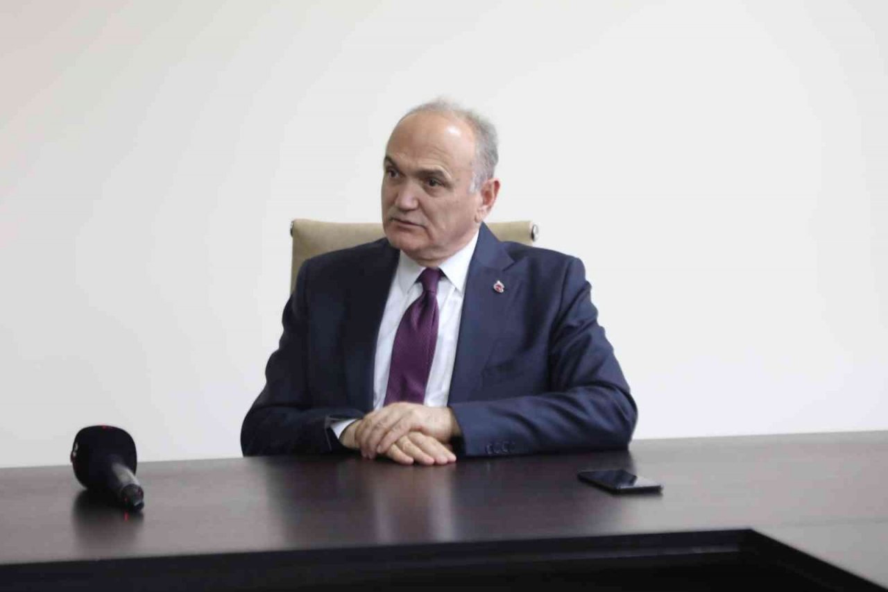 Maraton tribünü taşınacak