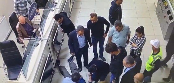 Kalp masajı ile hayatta tutmuştu, şimdi bir araya geldiler