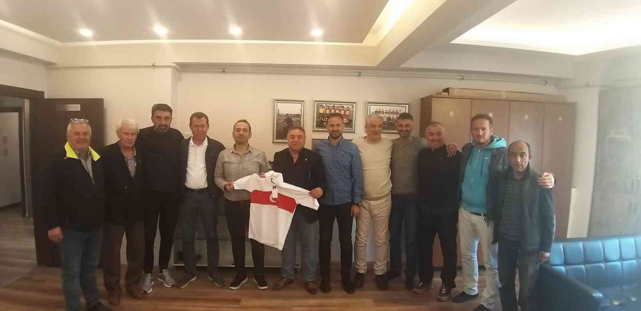 Eskişehirspor teknik ekibinden TÜFAD’a ziyaret