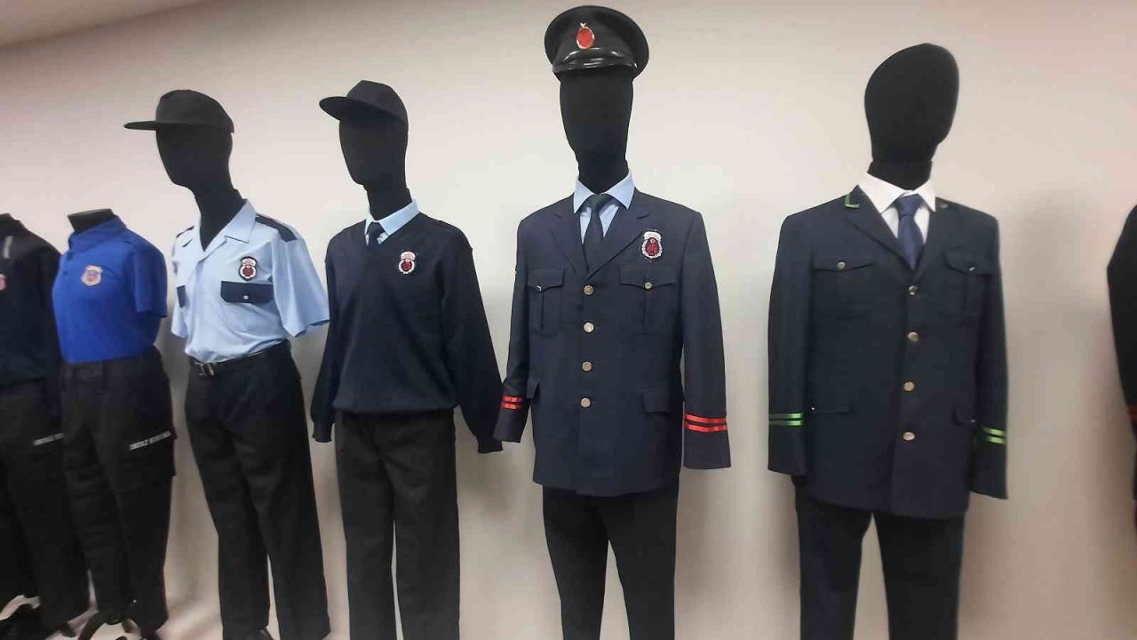 “Geçmişten Günümüze Yargı Çalışanları Giysileri” sergisi İstanbul Adliyesi’nde açıldı