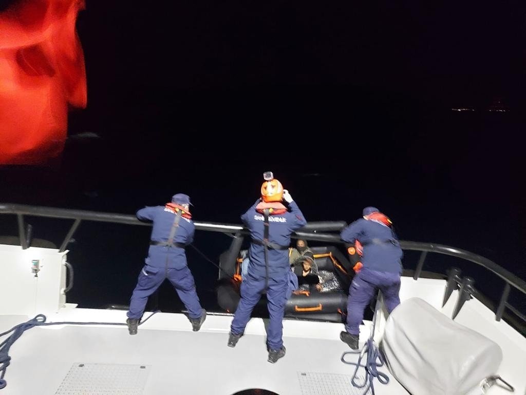 Ege denizinde göçmen hareketliliği: 130 göçmen kurtarıldı
