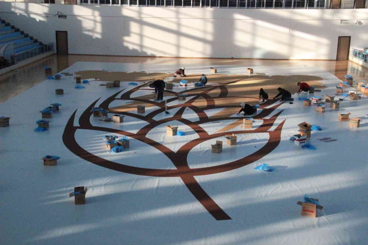 Dünyanın en büyük buğday başağı mozaiği 3 ton bisküviden yapılıyor