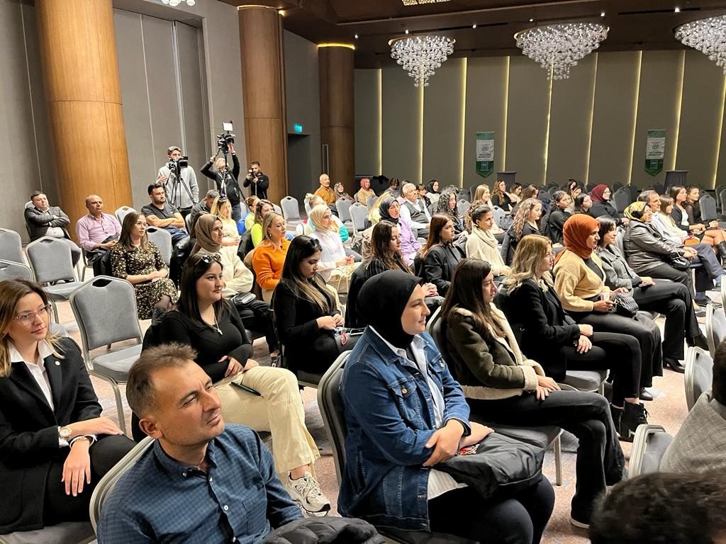 ‘Kazanmayı Bilen Çiftçi’ projesi eğitimleri Eskişehir’de başladı