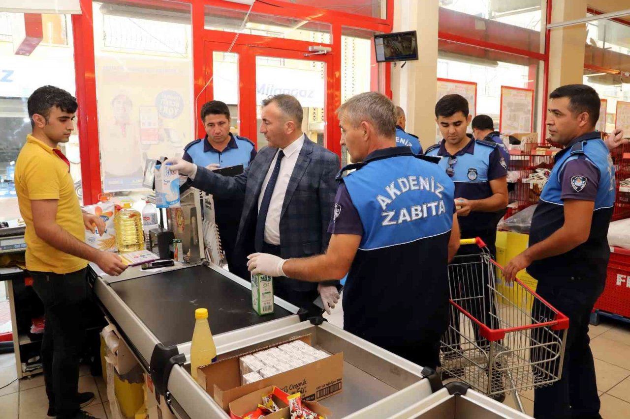 Akdeniz’de zincir marketler denetlendi