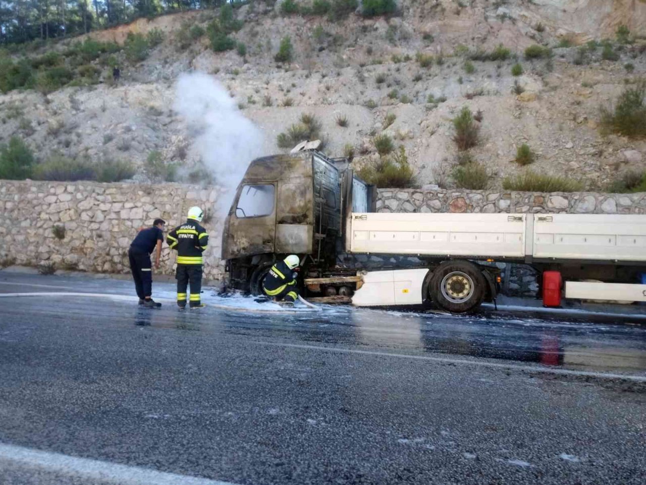 Muğla’da TIR yangını