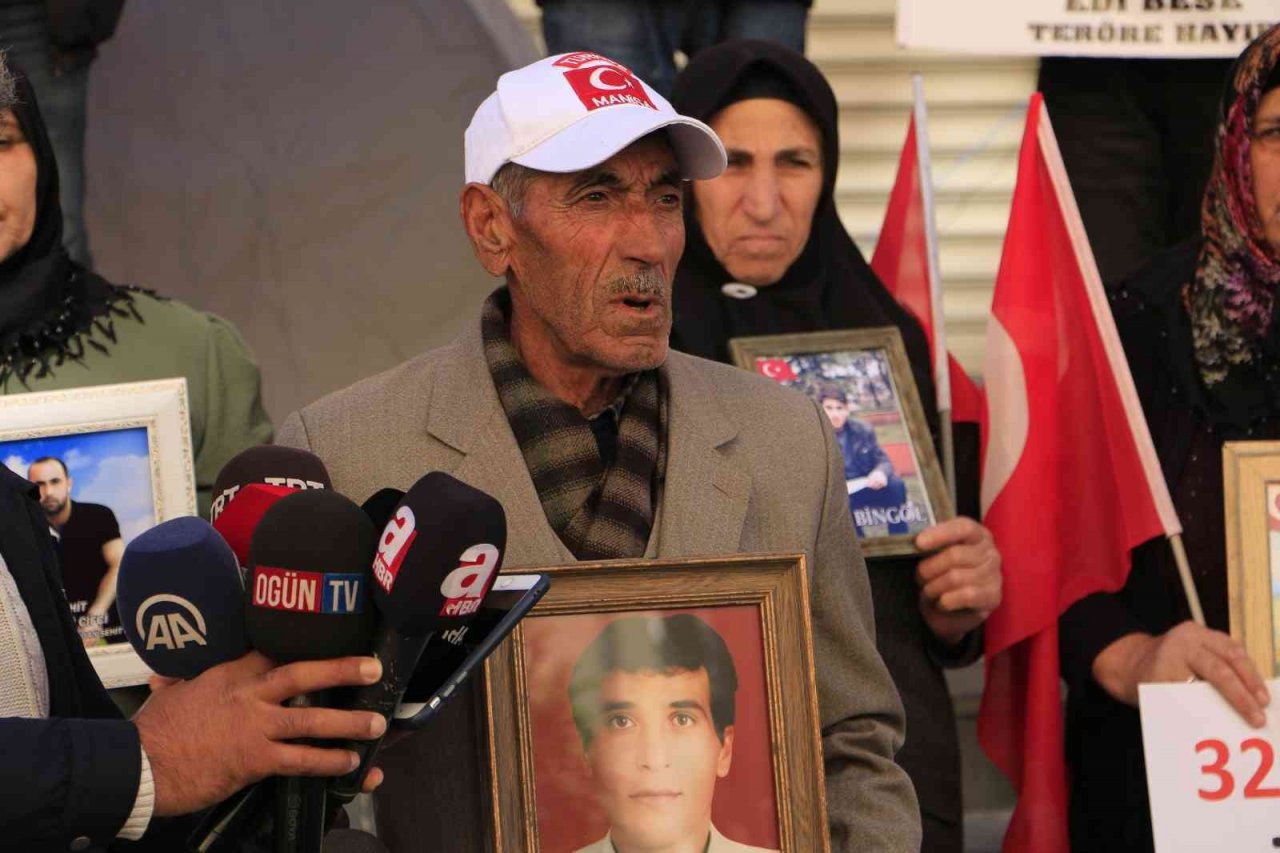 Aileler nöbete devam ederken, katılım çığ gibi büyüyor