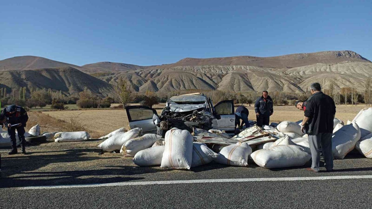 Sivas’ta feci kaza: Uzman çavuş hayatını kaybetti 5 kişi yaralandı