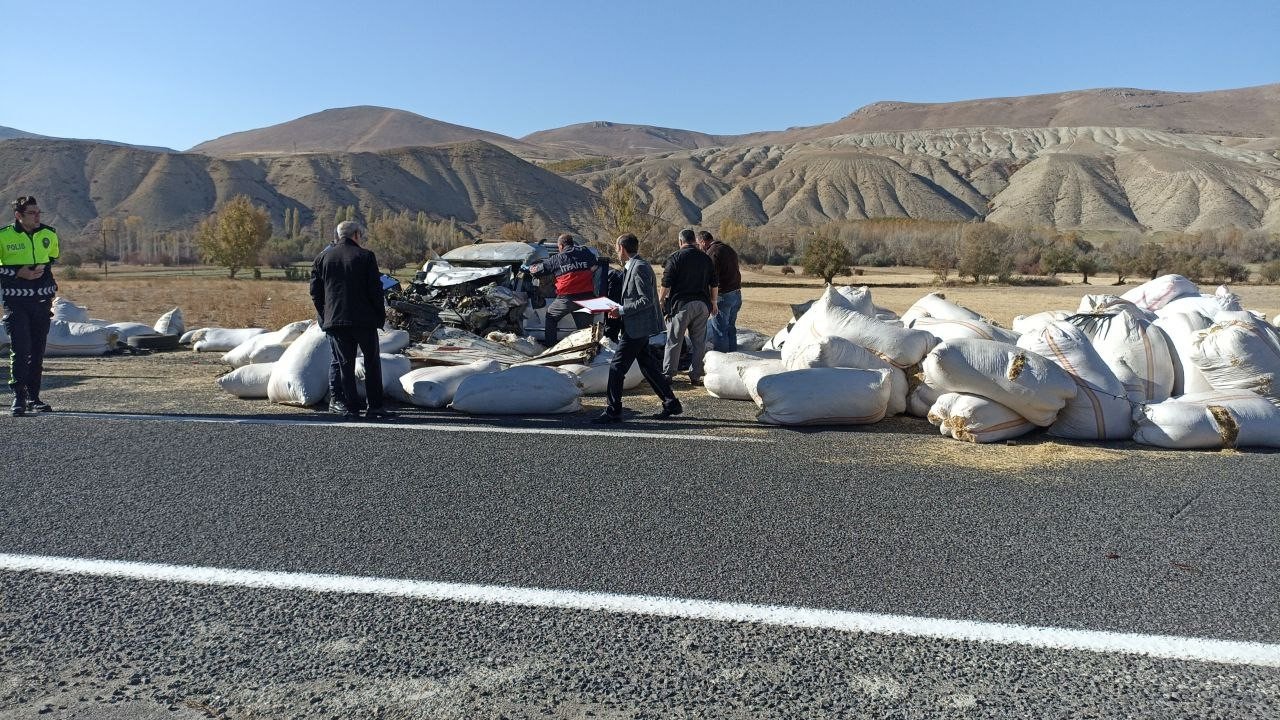 Sivas’ta feci kaza: Uzman çavuş hayatını kaybetti 5 kişi yaralandı