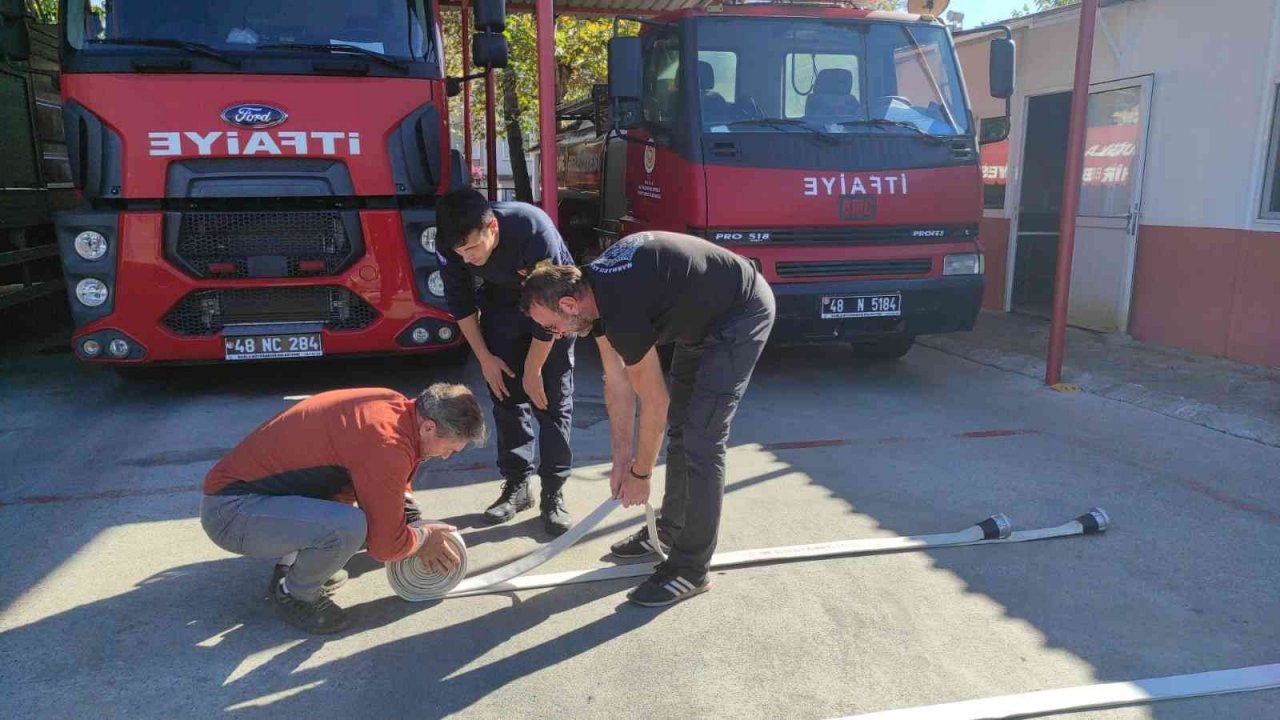 Yangınların gönüllü kahramanları itfaiye ile birlikte tatbikat yaptı