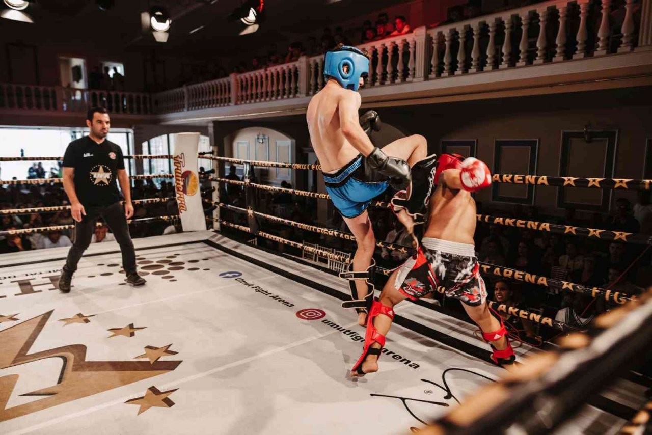 Bayraklı’nın sporcuları başarıya doymuyor