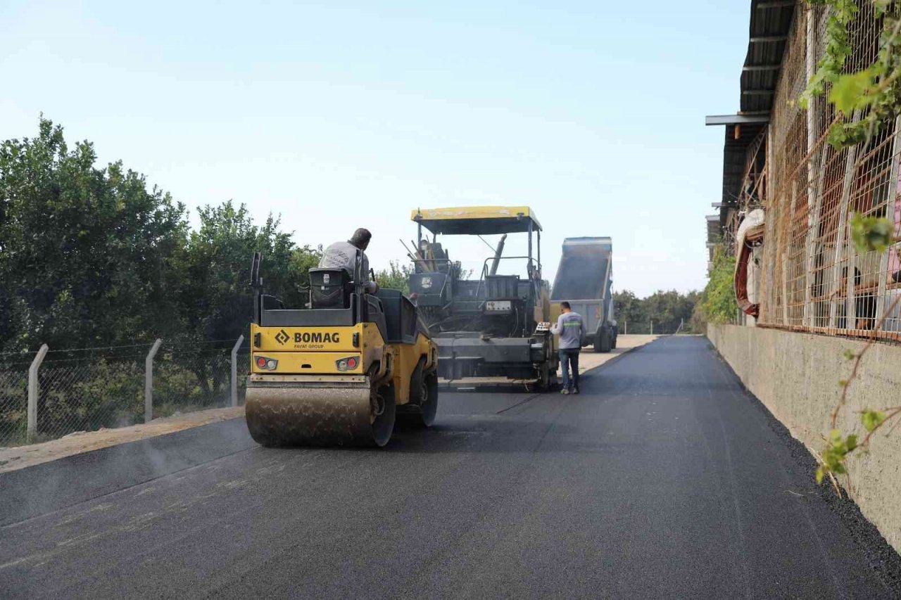 Kocaispir: "400 bin ton asfalt kaplama çalışması yaptık"